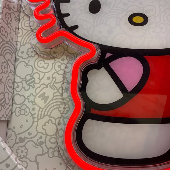 Hello Kitty LED Wall Art - Picture 5 of 8